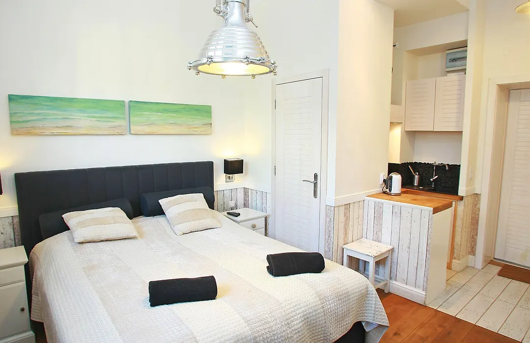 Sisters Lodge Hostel-1